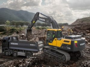 EC210D Crawler Excavator umgmyanmar